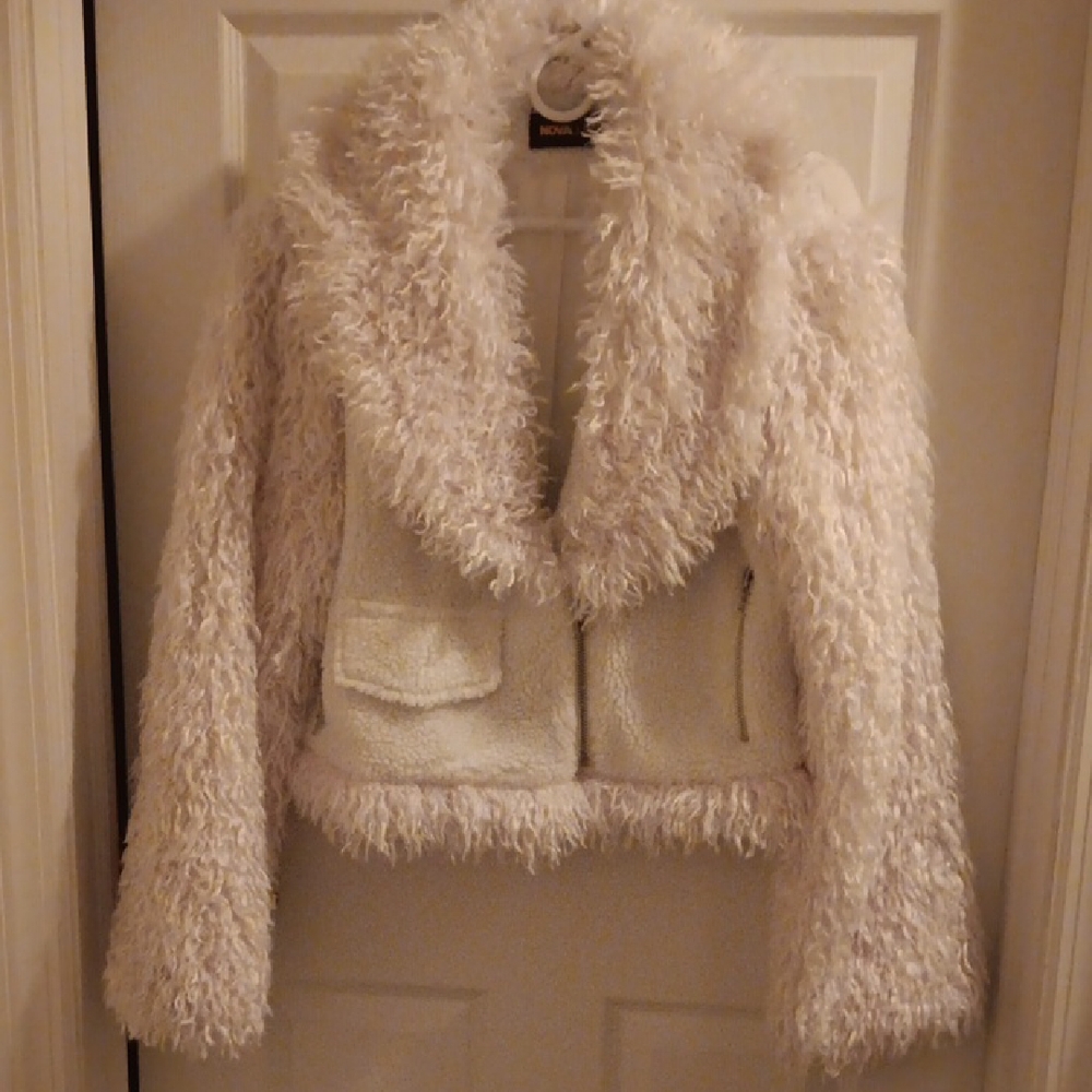Off White Teddy Jacket with Fuzzy Collar & Sleeves- NWOT